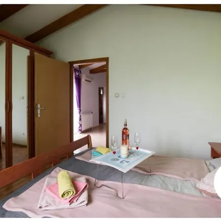 Madonina Apartament *